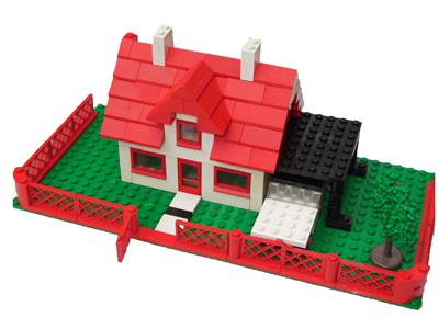 346-2 Legoland House with Car