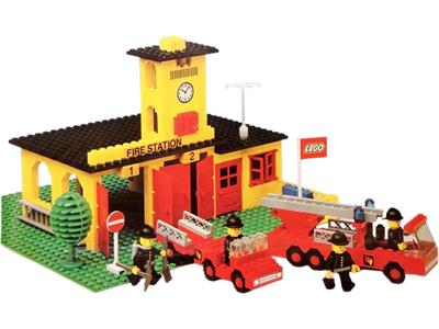 374 LEGO Fire Station thumbnail image