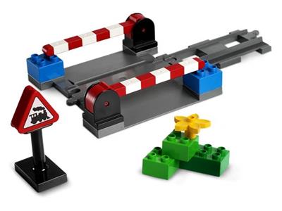 3773 LEGO Duplo Trains Level Crossing