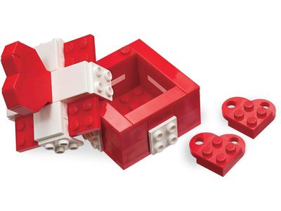 40029 LEGO Valentine's Day Box thumbnail image