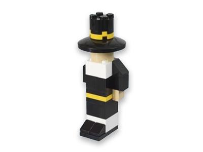 40046 LEGO Monthly Mini Model Build Pilgrim thumbnail image