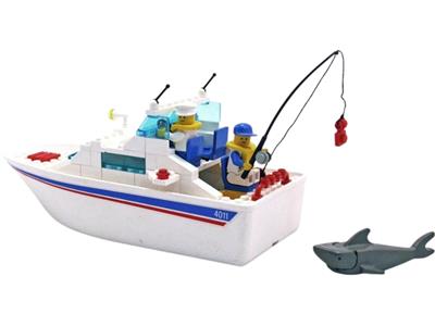 4011 LEGO Boats Cabin Cruiser thumbnail image