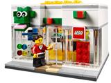 40145 LEGO Brand Retail Store