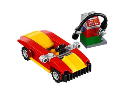 40277 LEGO Monthly Mini Model Build Car and Gas Pump