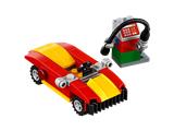 40277 LEGO Monthly Mini Model Build Car and Gas Pump