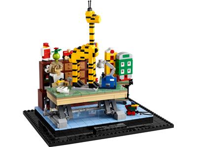 40503 LEGO House Dagny Holm Master Builder thumbnail image