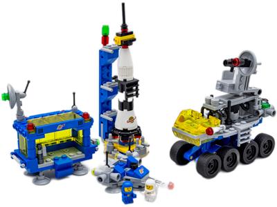 LEGO Space Micro Rocket Launchpad