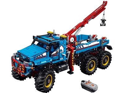 42070 LEGO Technic 6x6 All Terrain Tow Truck thumbnail image