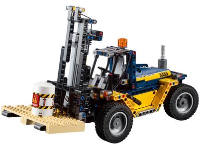 42079 LEGO Technic Heavy Duty Forklift thumbnail image