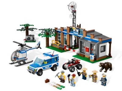 himmel Sherlock Holmes ansøge LEGO 4440 City Forest Police Station | BrickEconomy