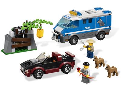 4441 LEGO City Forest Police Police Dog Van thumbnail image