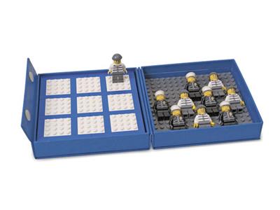 Make a LEGO Tic Tac Toe Game Board with Bricks You Have