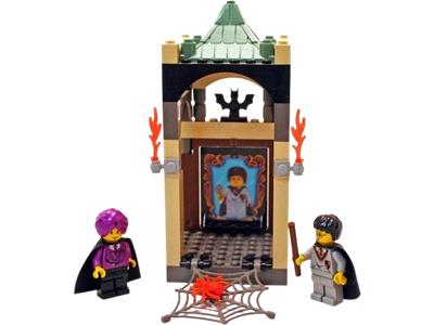 4702 LEGO Harry Potter Philosopher's Stone The Final Challenge thumbnail image