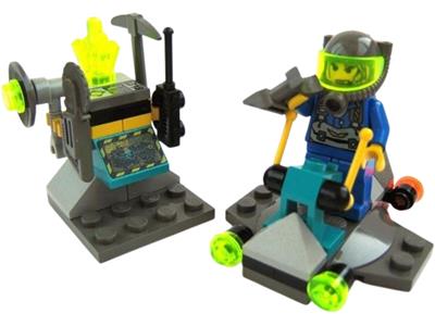 4910 LEGO Rock Raiders The Hover Scout thumbnail image