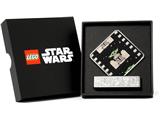 5010320 LEGO The Mandalorian and Grogu Display