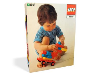 518-8 LEGO Duplo Bricks and Half Bricks And Trolley