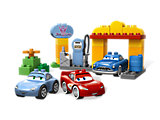 5815 LEGO Duplo Cars Flo's V-8 Cafe