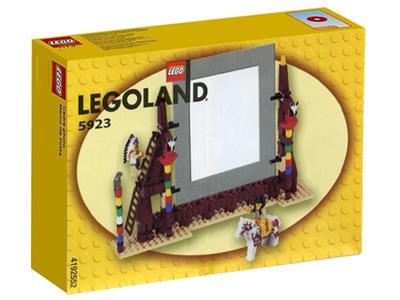 5923 LEGO Western Picture Frame