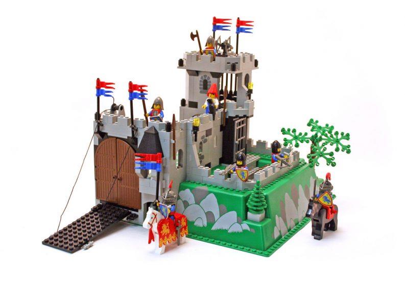 flag 4495 LEGO CASTLE Chateau black lance 3849 Set 6081 King's Fortress