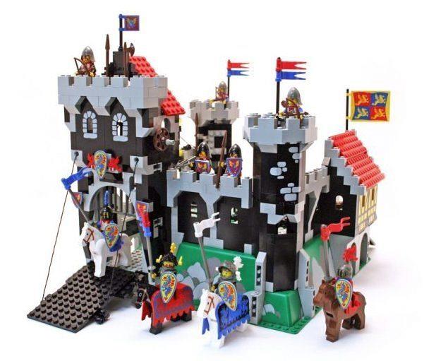 Underlegen Konfrontere skøjte LEGO 6086 Black Knight's Castle | BrickEconomy