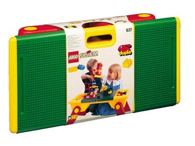 637 LEGO Play Table