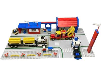 6393 LEGO Big Rig Truck Stop thumbnail image