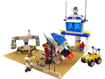 6455 LEGO Space Simulation Station thumbnail image