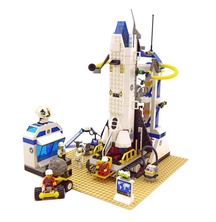 Ground Control LEGO Minifigure Lot Space Port 6453 6456 
