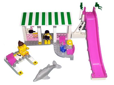 6489 LEGO Paradisa Seaside Holiday Cottage thumbnail image