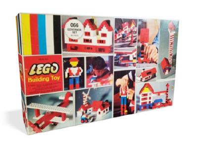 66 LEGO Samsonite Governor Set