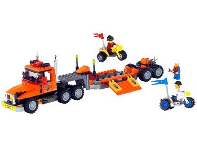 6739 LEGO Island Xtreme Stunts Truck & Stunt Trikes thumbnail image