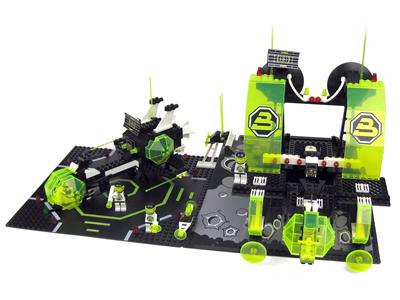 6988 LEGO Blacktron 2 Alpha Centauri Outpost thumbnail image