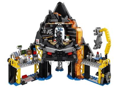 70631 The LEGO Ninjago Movie Garmadon's Volcano Lair thumbnail image