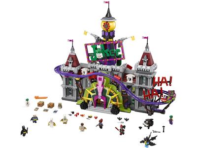 70922 The LEGO Batman Movie The Joker Manor thumbnail image