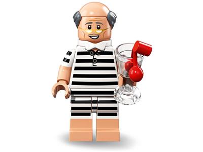 Minifigure Series The LEGO Batman Movie 2 Vacation Alfred thumbnail image