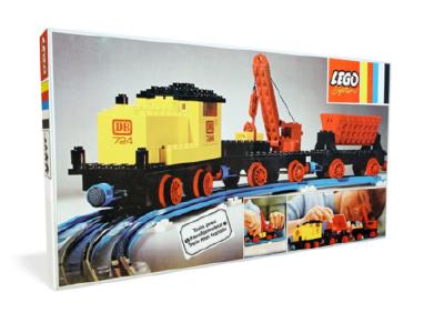 724 LEGO Trains 12v Diesel Locomotive with Crane Wagon and Tipper Wagon
