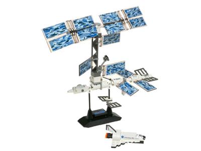 7467 LEGO Discovery International Space Station thumbnail image