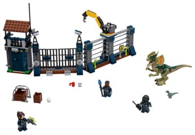 75931 LEGO Jurassic World Fallen Kingdom Dilophosaurus Outpost Attack thumbnail image