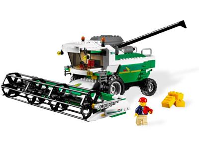 7636 LEGO City Farm Combine Harvester thumbnail image