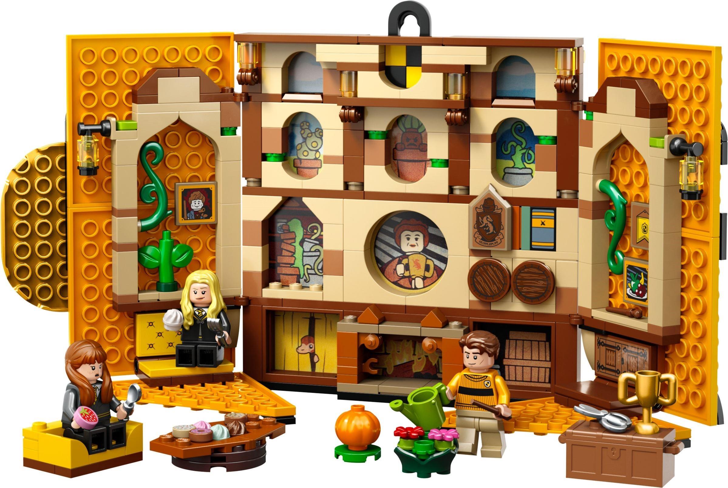 Taxidermy house banner wall - hogwarts castle castelo sala comum 76412 - lego  harry oleiro - Prenatal