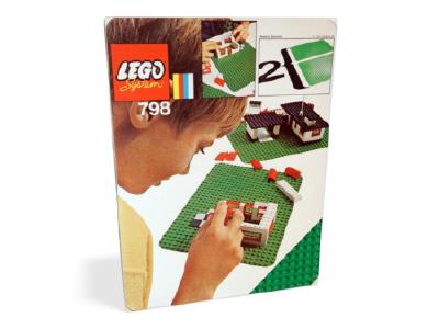 798 LEGO 2 Medium Baseplates Green