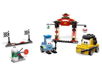 8206 LEGO Cars Cars 2 Tokyo Pit Stop