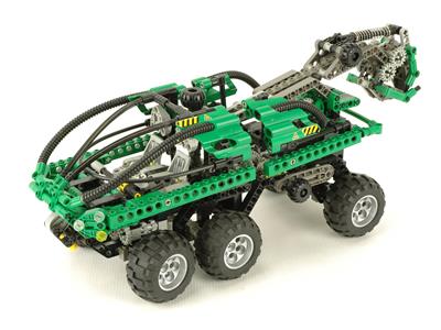 8446 LEGO Technic Crane Truck thumbnail image
