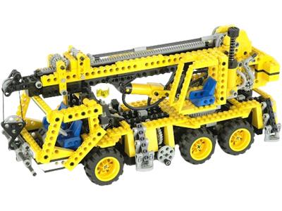 8460 LEGO Technic Pneumatic Crane Truck thumbnail image