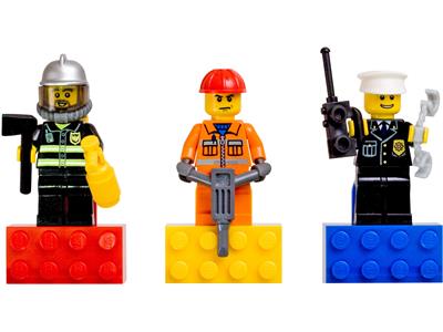 852513 LEGO City Hero Magnet Set thumbnail image