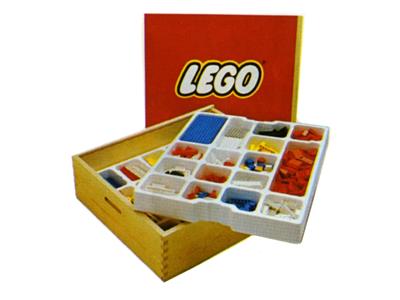 90-2 LEGO Dacta Educational Box