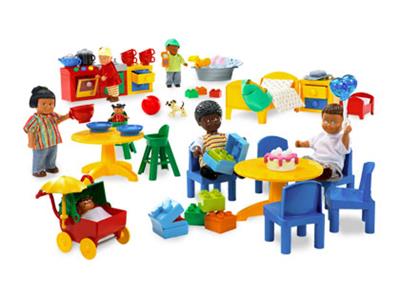 9127 LEGO Education Dolls Large Set