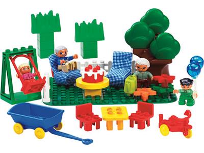 9236 LEGO Education Duplo Garden Set