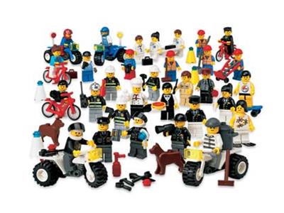 9247 LEGO Education Community Workers