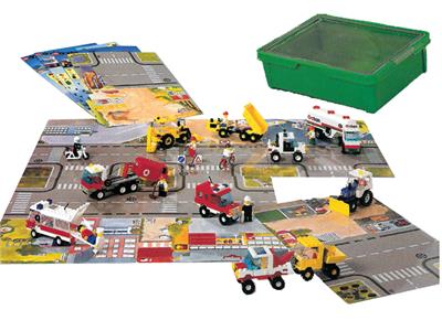 9366 LEGO Dacta Town Set